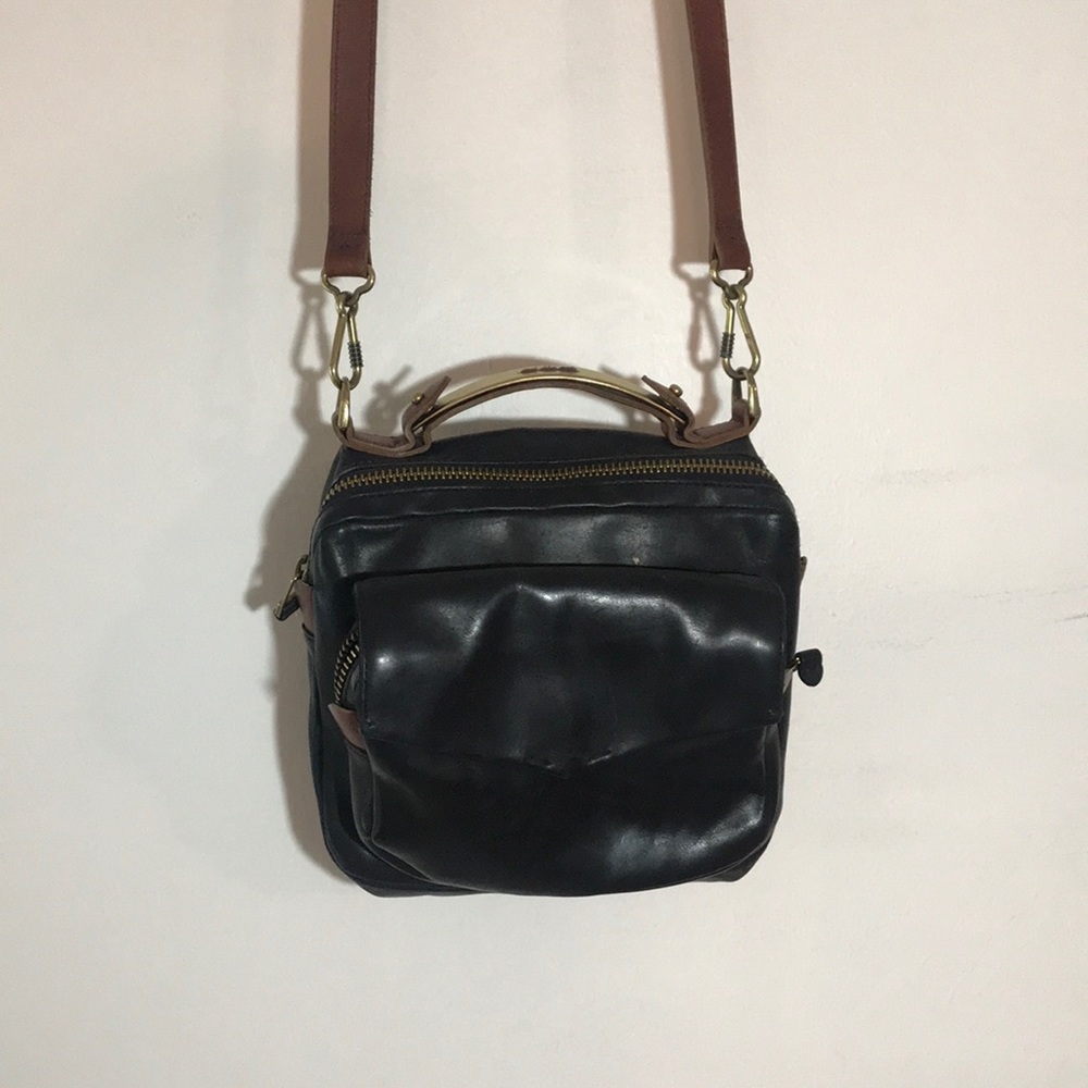 Madewell black leather shoulder bag
